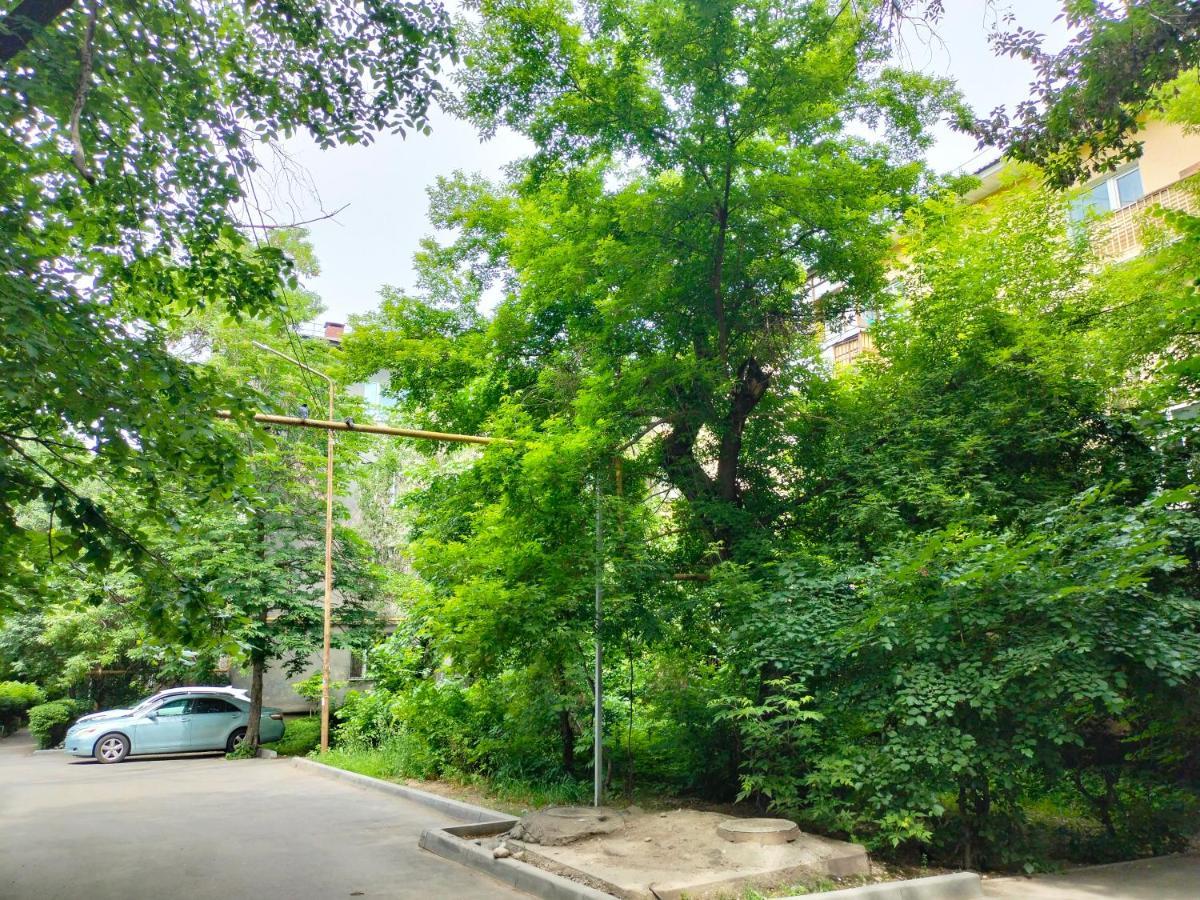 Квартира Рядом Арбата, Гоголя 92 Almaty Eksteriør bilde
